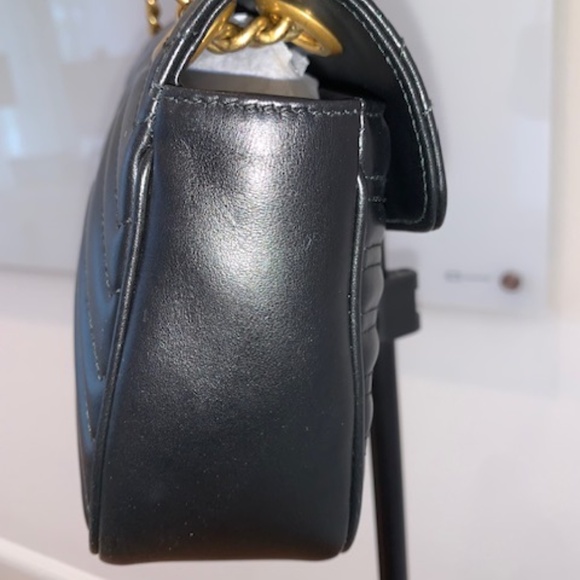 GUCCI  Calfskin Matelasse Small GG Marmont Shoulder Bag Black - Picture 8 of 10